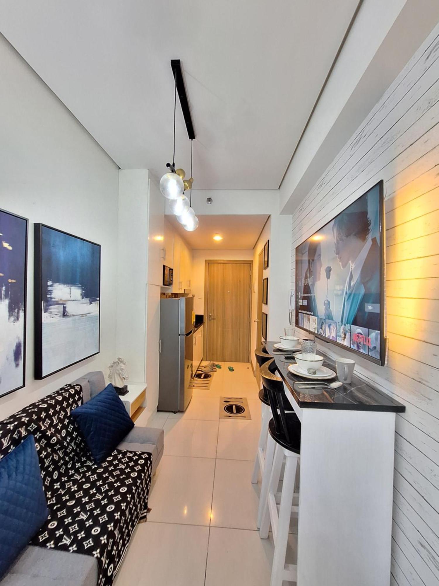 Coast Stay By J 40Th Floor Penthouse Манила Екстериор снимка